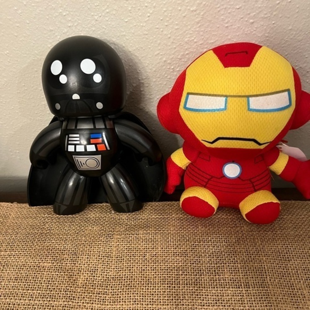 Star Wars Mighty Muggs Darth Vader Hasbro Vinyl Figure. Ty Marvel Iron Man